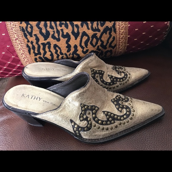 Kathy Ireland gold and brown mules. Size 7.5 - Picture 5 of 7